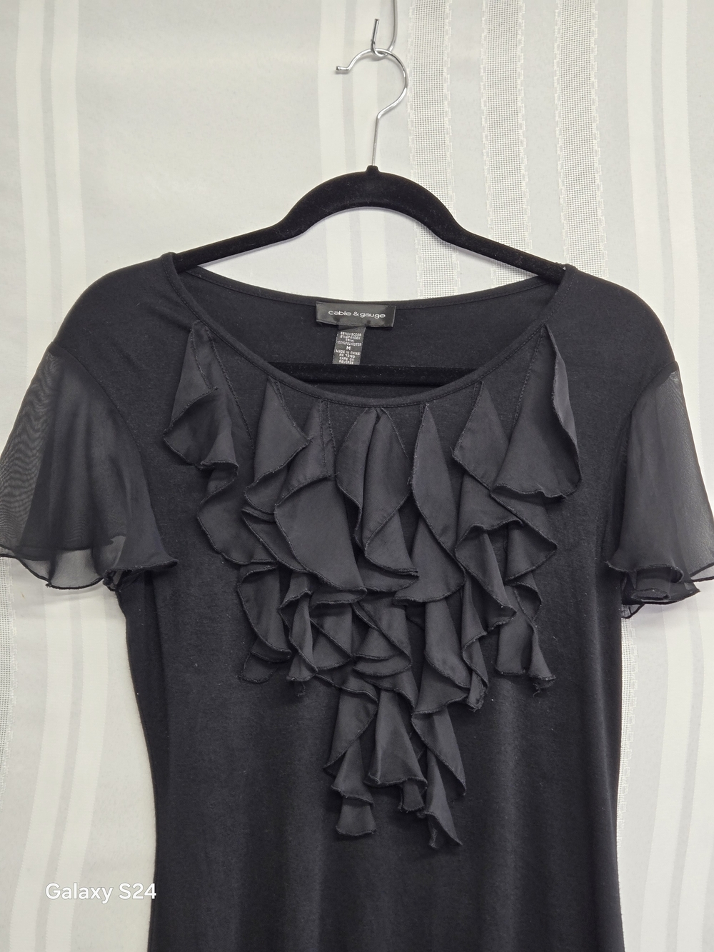 CABLE AND GAUGE Black Ruffle Short-Sleeve Top SIZE MD - Picture 2 of 12